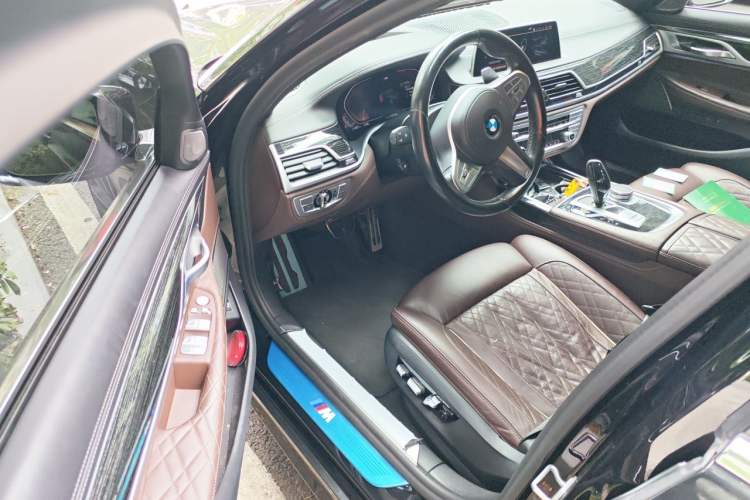 Used BMW 7 Series 2021 740Li Luxury Edition M Sport Package Driver Seat