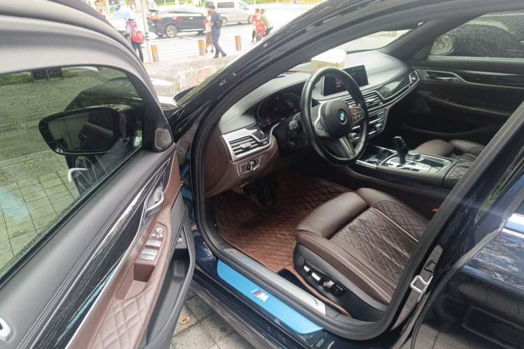 Used BMW 7 Series 2021 740Li Leading Model M Sport Package Driver Seat