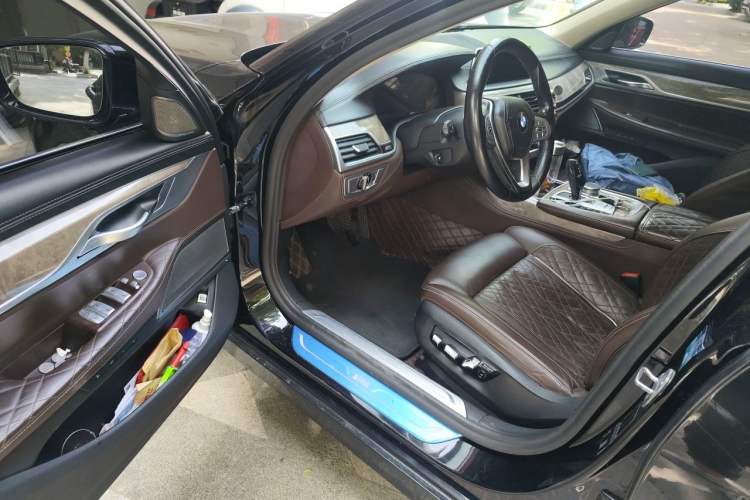 Used BMW 7 Series 2021 740Li Leading Edition Luxury Package Driver Seat