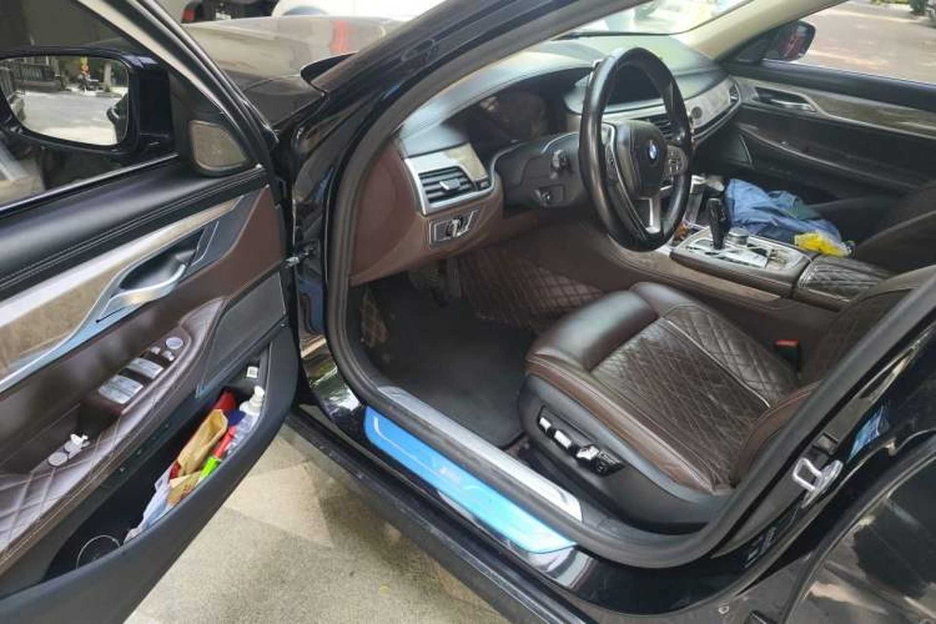Used BMW 7 Series 2021 740Li Leading Edition Luxury Package Driver Seat