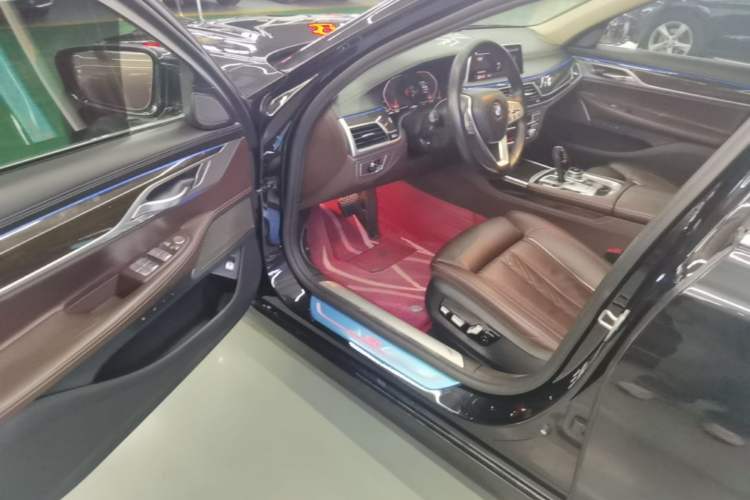 Used BMW 7 Series 2021 730Li Luxury Package Driver Seat