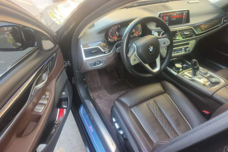 Used BMW 7 Series 2021 730Li Luxury Package Driver Seat