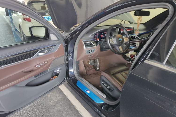 Used BMW 7 Series 2021 730Li M Sport Package Driver Seat
