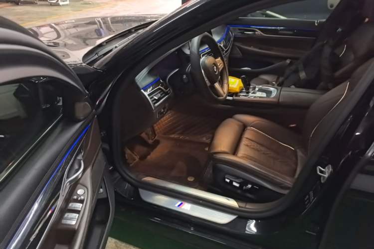 Used BMW 7 Series 2021 730Li M Sport Package Driver Seat