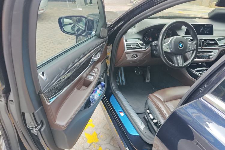 Used BMW 7 Series 2021 730Li M Sport Package Driver Seat