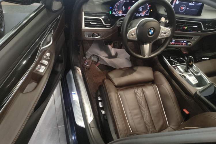 Used BMW 7 Series 2021 730Li M Sport Package Driver Seat