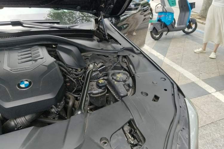 Used BMW 7 Series 2021 730Li Luxury Package Engine Bay Left