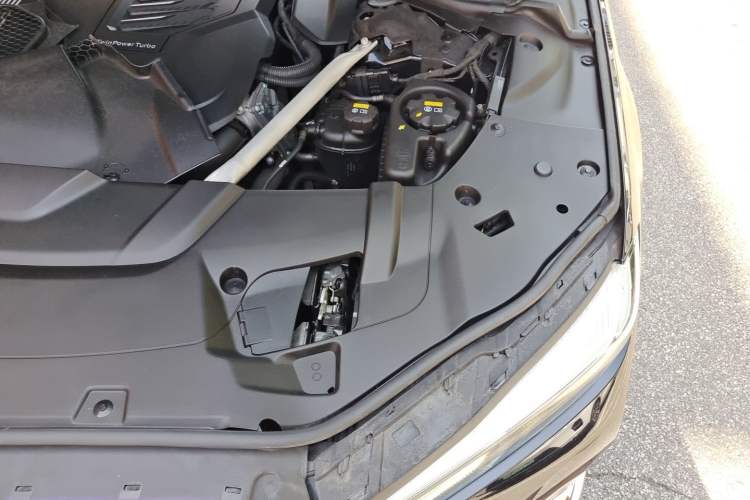 Used BMW 7 Series 2021 740Li Leading Model M Sport Package Engine Bay Left