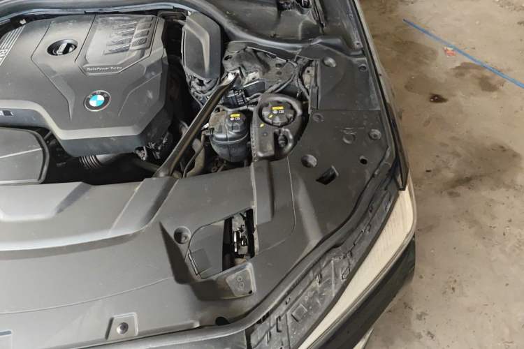 Used BMW 7 Series 2021 730Li Luxury Package Engine Bay Left