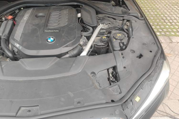 Used BMW 7 Series 2021 740Li Luxury Edition with Premium Package Engine Bay Left