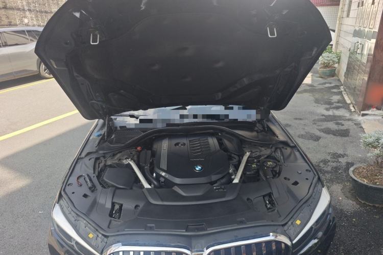 Used BMW 7 Series 2021 740Li xDrive Executive Luxury Package Engine Bay