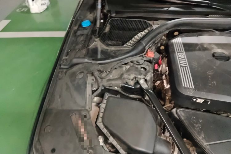 Used BMW 7 Series 2021 730Li M Sport Package Engine Bay Right