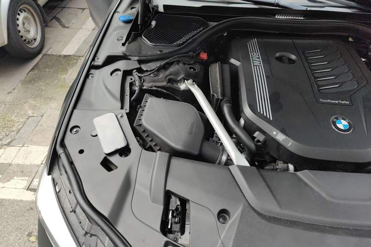 Used BMW 7 Series 2021 740Li Leading Model M Sport Package Engine Bay Right