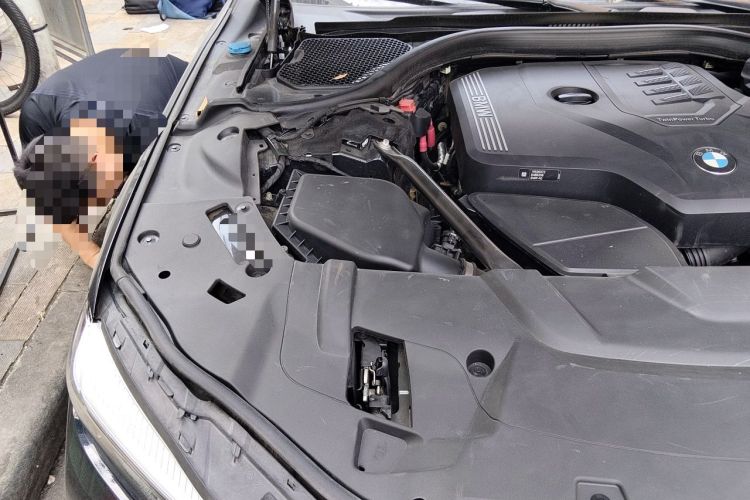 Used BMW 7 Series 2021 730Li M Sport Package Engine Bay Right
