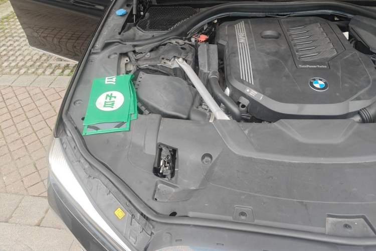 Used BMW 7 Series 2021 740Li Luxury Edition with Premium Package Engine Bay Right
