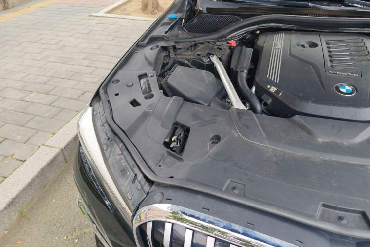 Used BMW 7 Series 2021 740Li Leading Model M Sport Package Engine Bay Right