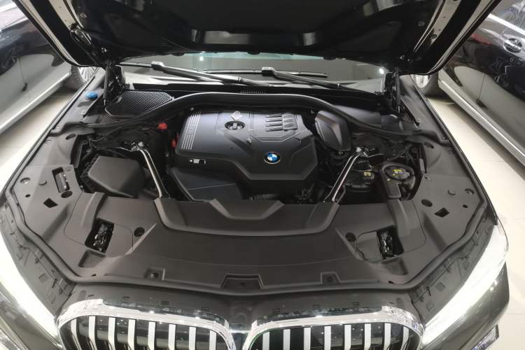 Used BMW 7 Series 2021 730Li M Sport Package Engine Bay