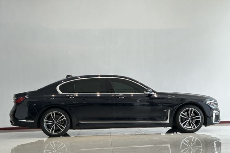 Used BMW 7 Series 2021 730Li M Sport Package Exterior 1