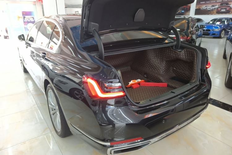 Used BMW 7 Series 2021 730Li Luxury Package Exterior 2