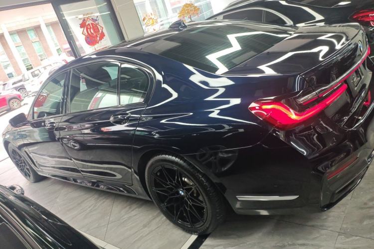 Used BMW 7 Series 2021 730Li M Sport Package Exterior 3