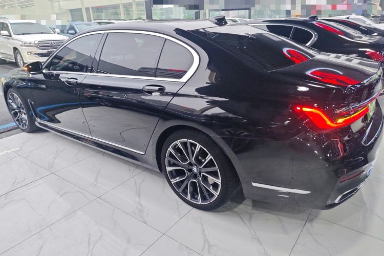Used BMW 7 Series 2021 740Li Leading Model M Sport Package Exterior 3