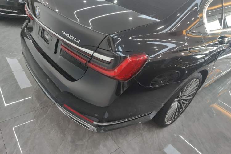 Used BMW 7 Series 2021 740Li Leading Edition Luxury Package Exterior 3