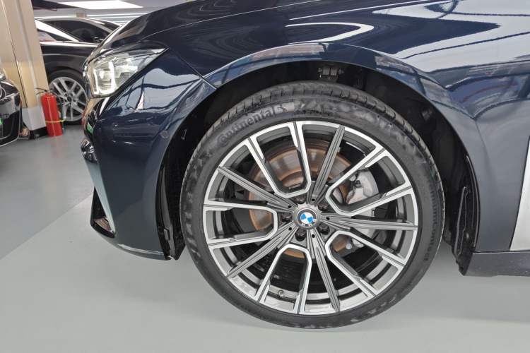 Used BMW 7 Series 2021 730Li M Sport Package Exterior 4