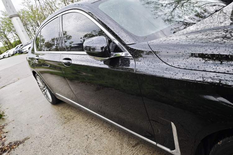 Used BMW 7 Series 2021 740Li Luxury Edition with Premium Package Exterior 4