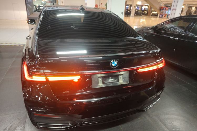 Used BMW 7 Series 2021 730Li M Sport Package Exterior 4
