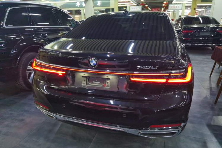 Used BMW 7 Series 2021 740Li Leading Edition Luxury Package Exterior 4