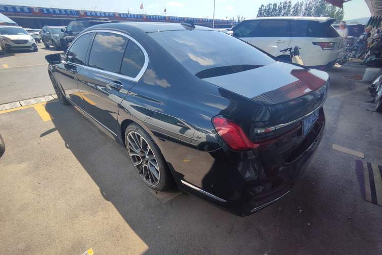 Used BMW 7 Series 2021 740Li Leading Edition Luxury Package Exterior 4