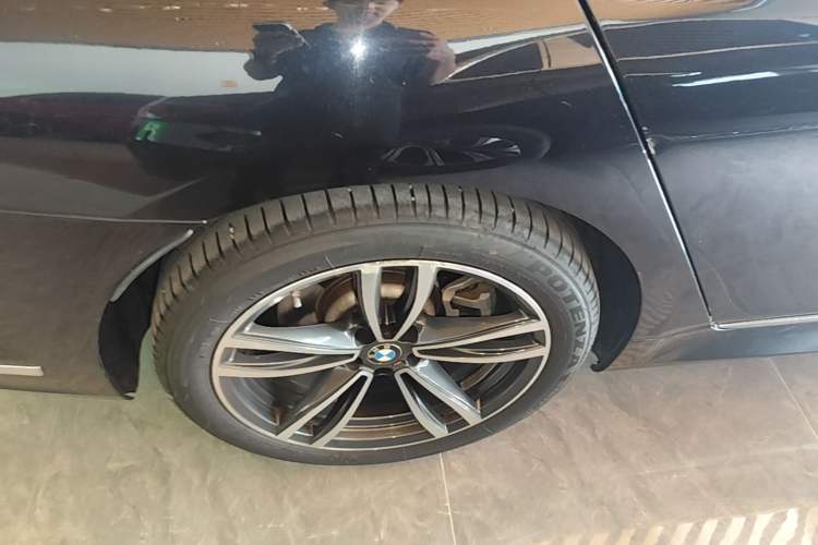 Used BMW 7 Series 2021 730Li M Sport Package Exterior 5