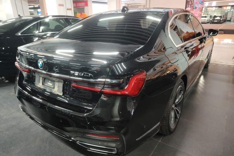 Used BMW 7 Series 2021 730Li M Sport Package Exterior 5