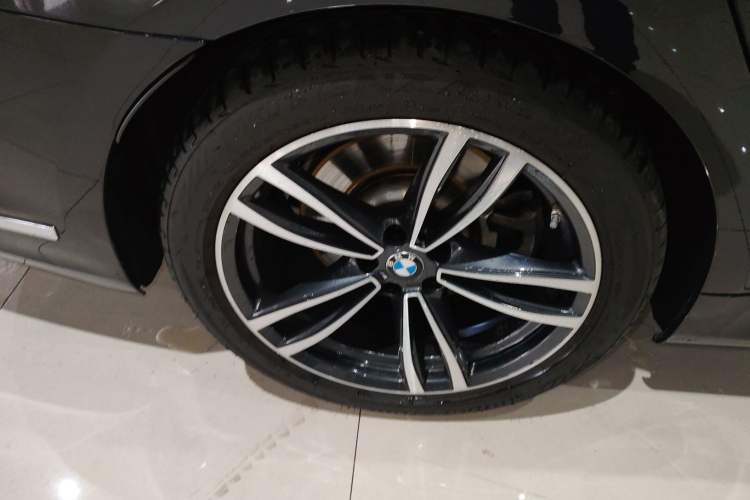 Used BMW 7 Series 2021 730Li M Sport Package Exterior 5