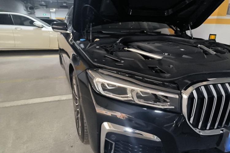 Used BMW 7 Series 2021 740Li Leading Model M Sport Package Exterior 6
