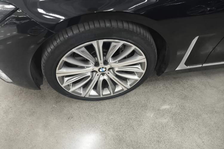 Used BMW 7 Series 2021 740Li Leading Edition Luxury Package Exterior 7