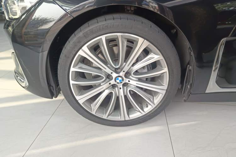 Used BMW 7 Series 2021 740Li Leading Edition Luxury Package Exterior 7