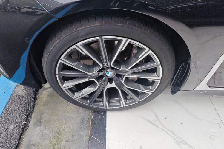 Used BMW 7 Series 2021 740Li Leading Model M Sport Package Exterior 7