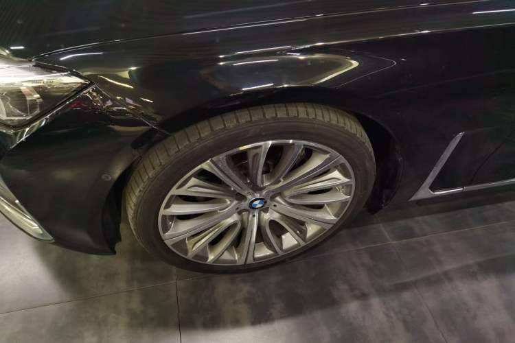 Used BMW 7 Series 2021 740Li Leading Edition Luxury Package Exterior 7