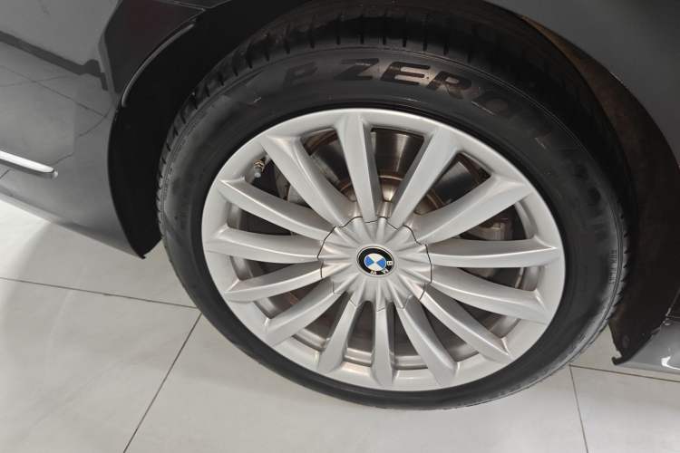 Used BMW 7 Series 2021 730Li Luxury Package Exterior 8