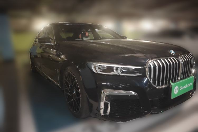 Used BMW 7 Series 2021 730Li M Sport Package Front Right 45 Deg