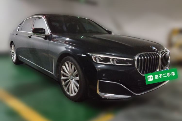 Used BMW 7 Series 2021 730Li Luxury Package Front Right 45 Deg