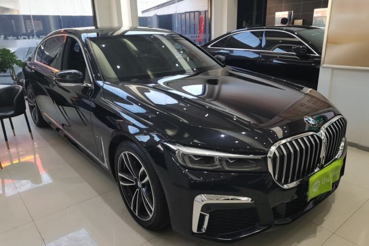 Used BMW 7 Series 2021 730Li M Sport Package Front Right 45 Deg