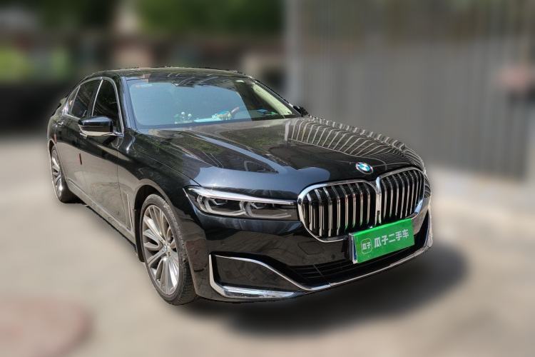 Used BMW 7 Series 2021 740Li Leading Edition Luxury Package Front Right 45 Deg