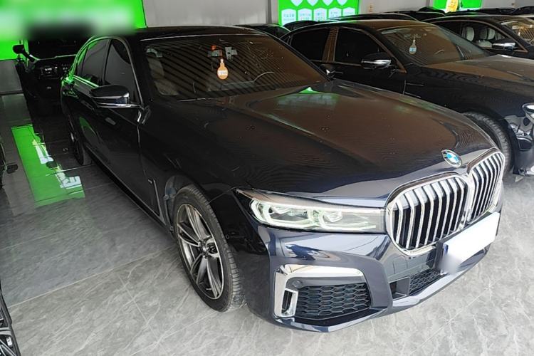 Used BMW 7 Series 2021 730Li M Sport Package Front Right 45 Deg