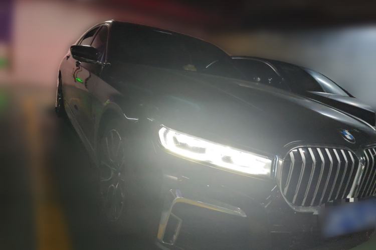Used BMW 7 Series 2021 730Li M Sport Package Front Right 45 Deg