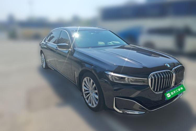 Used BMW 7 Series 2021 730Li Luxury Package Front Right 45 Deg