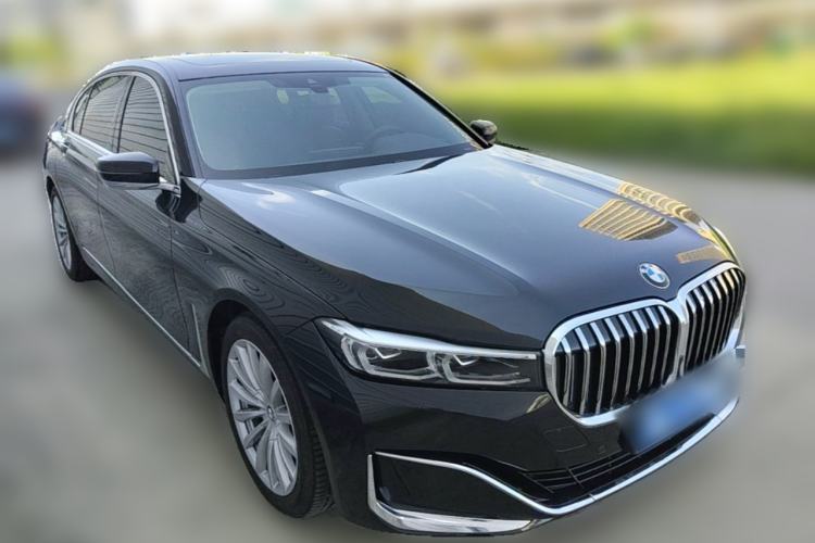 Used BMW 7 Series 2021 730Li Luxury Package Front Right 45 Deg