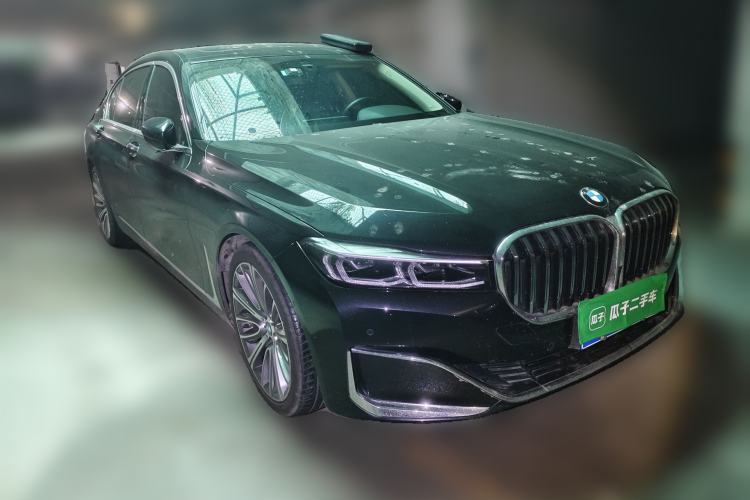 Used BMW 7 Series 2021 740Li Leading Edition Luxury Package Front Right 45 Deg