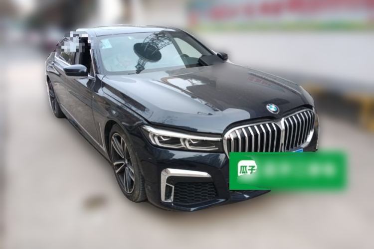 Used BMW 7 Series 2021 730Li M Sport Package Front Right 45 Deg